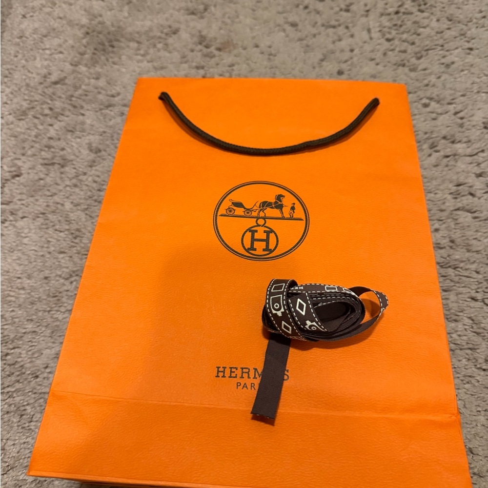 Hermes orange bag& a small box with ribbon